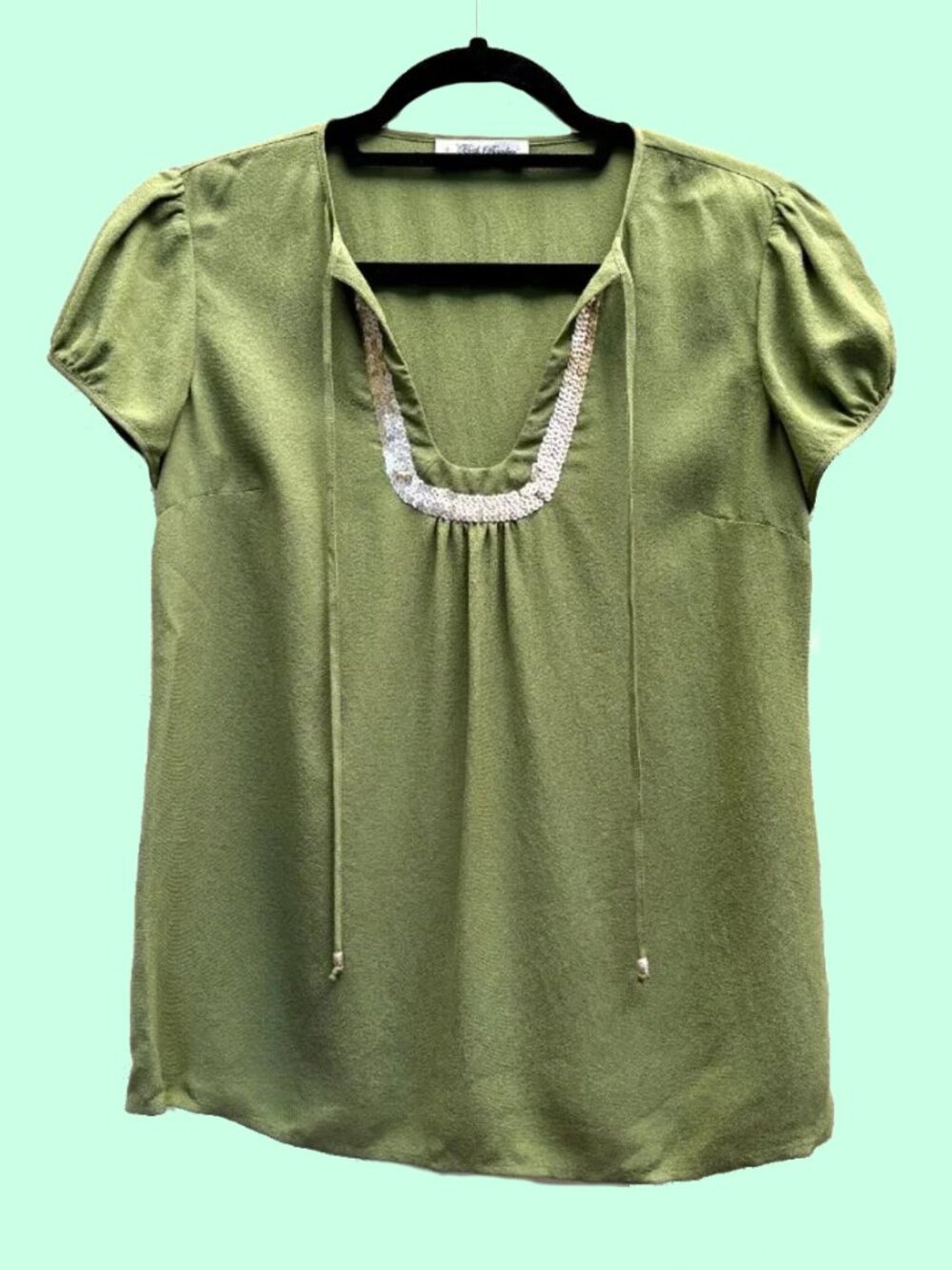 Beth Bowley green shirt with gold sequins women's size 4 EXCELLENT CONDITION